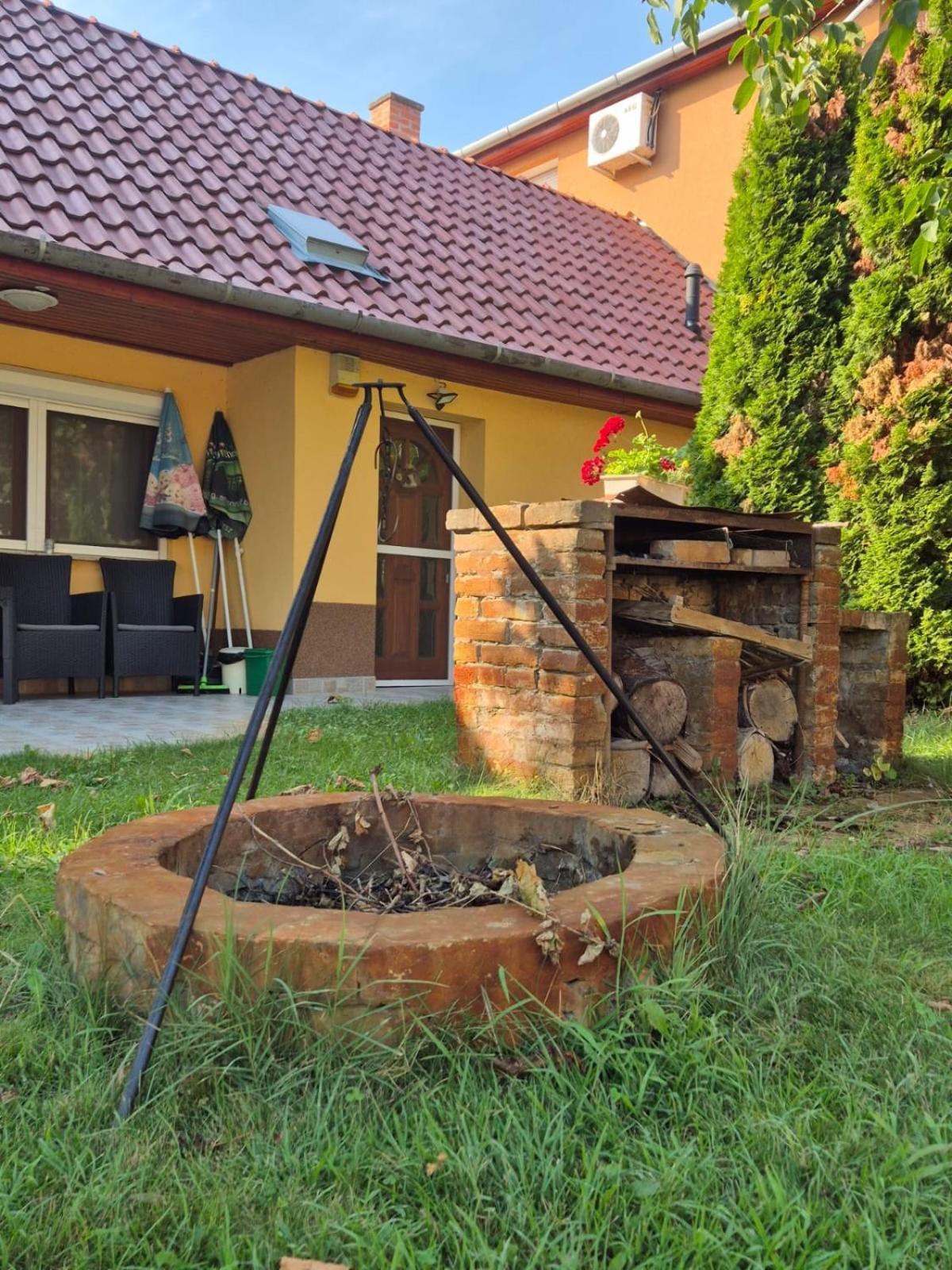 Szahara Vendégház Kerekegyháza Exterior foto